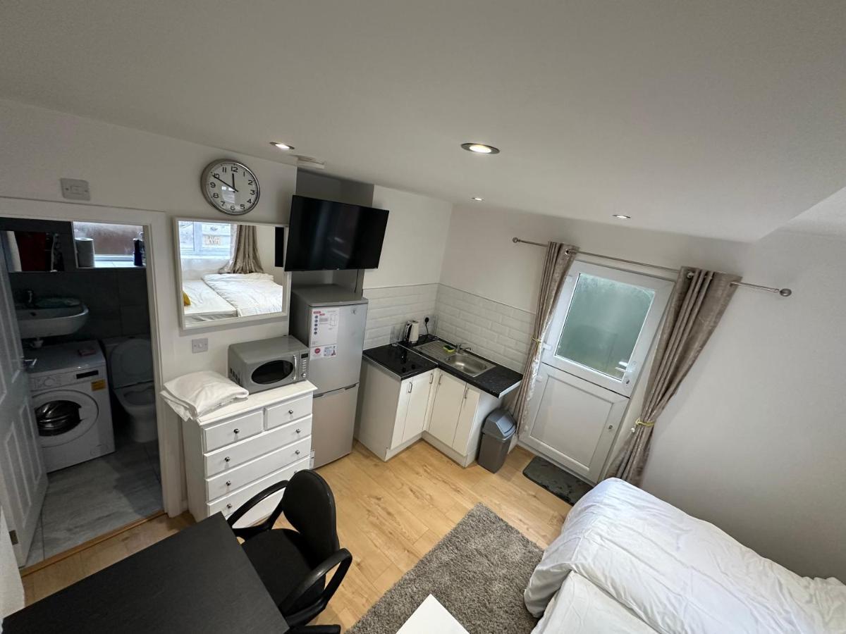 Keedonwood Road Bromley, Rooms With Free Wifi Экстерьер фото