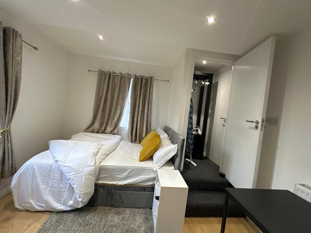Keedonwood Road Bromley, Rooms With Free Wifi Экстерьер фото