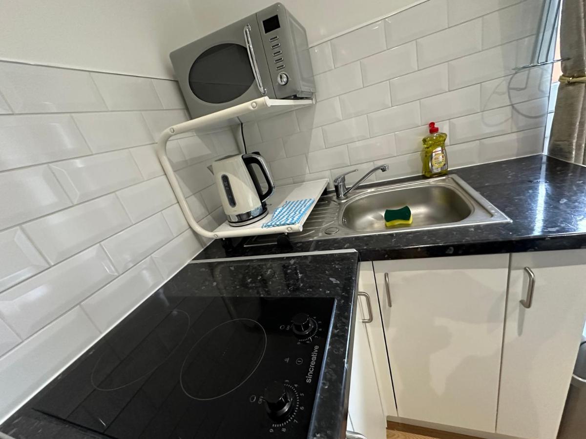 Keedonwood Road Bromley, Rooms With Free Wifi Экстерьер фото