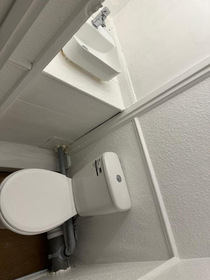 Keedonwood Road Bromley, Rooms With Free Wifi Экстерьер фото
